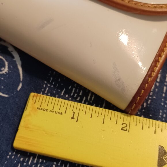 *DAMAGED* Dooney and Bourke White Red Patent Leather Full Wallet - Picture 5 of 11